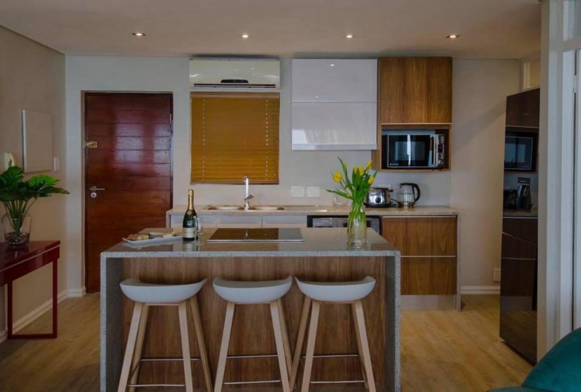 Apartamento 6 Dolphin Views La Mercy Beachfront Exterior foto